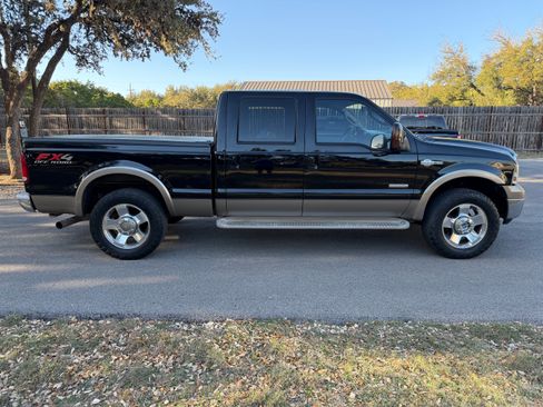 Used 2006 Ford F250 King Ranch image 2