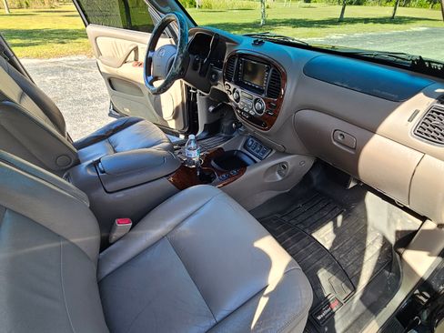 Used 2006 Toyota Sequoia Limited image 11
