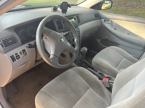 Used 2005 Toyota Corolla CE w/ Convenience Pkg FWD image 6