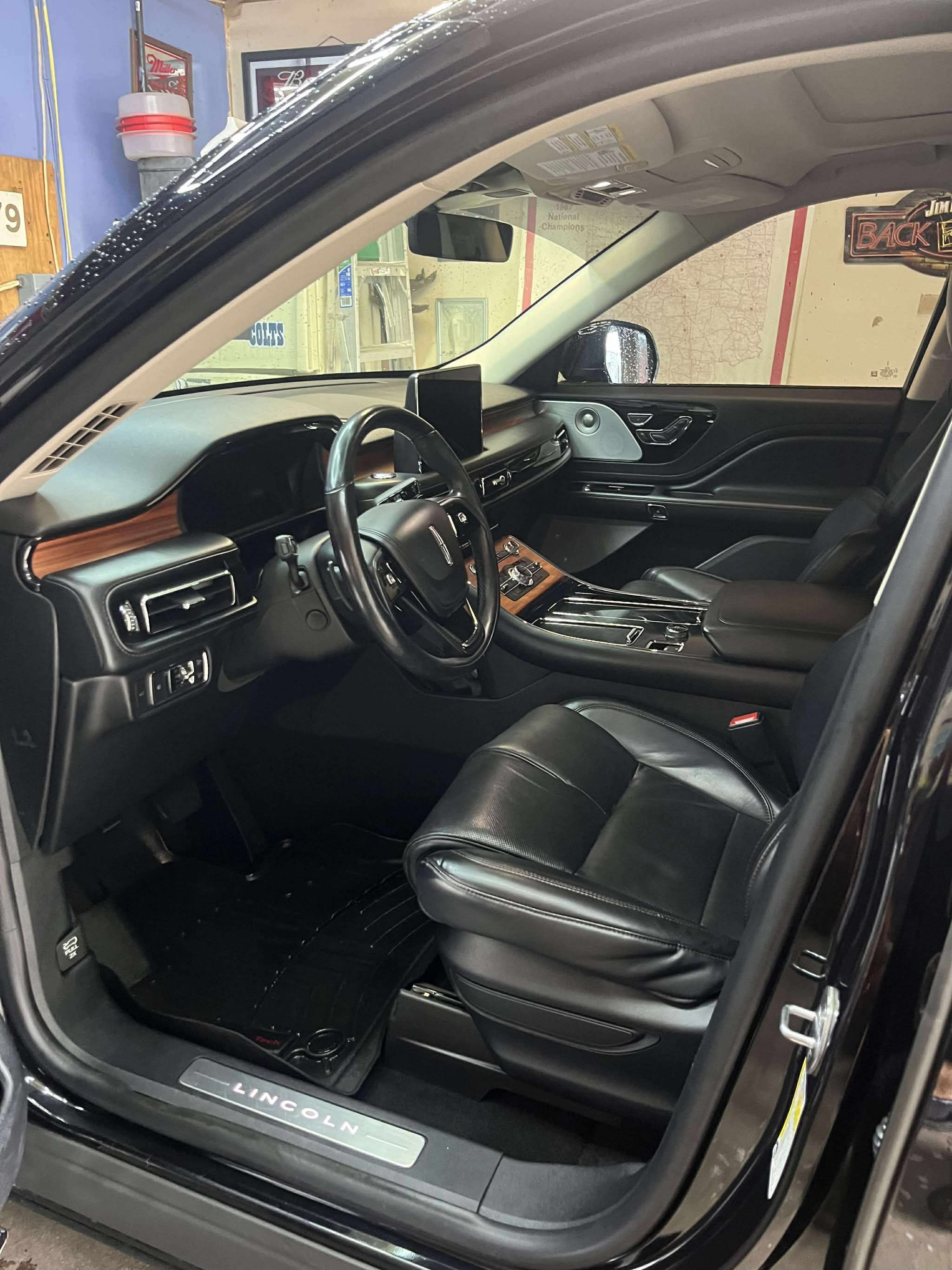 Used 2020 Lincoln Aviator Reserve w/ Equipment Group 202A AWD/4WD image 9