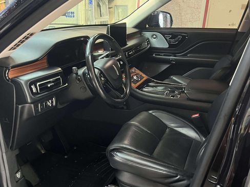 Used 2020 Lincoln Aviator Reserve w/ Equipment Group 202A AWD/4WD image 9
