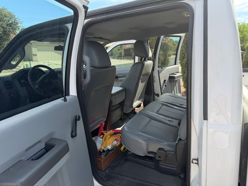 Used 2013 Ford F250 XL w/ Skid Plate Pkg AWD/4WD image 9