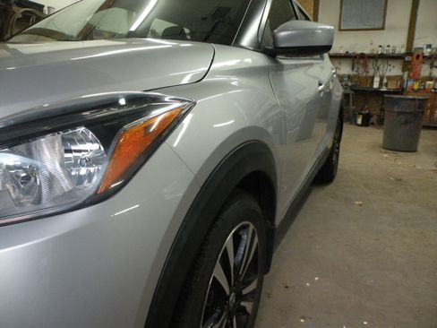 Used 2018 Nissan Kicks SV FWD image 6