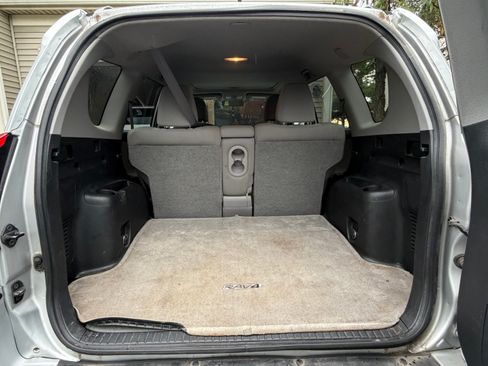 Used 2012 Toyota RAV4 4WD w/ Upgrade Value Pkg image 10