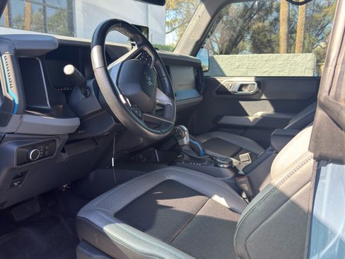 Used 2023 Ford Bronco Black Diamond image 6