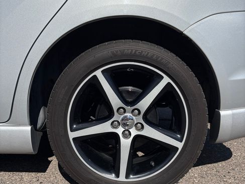Used 2007 Toyota Matrix XR FWD image 4