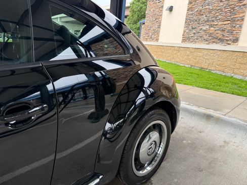 Used 2012 Volkswagen Beetle 2.5 FWD image 18