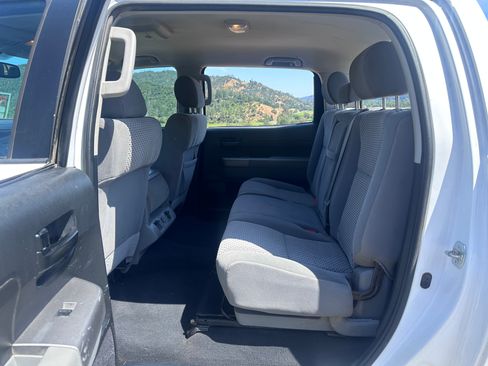 Used 2012 Toyota Tundra 4x4 CrewMax w/ Tow Pkg image 14