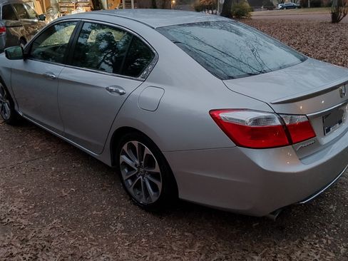 Used 2015 Honda Accord Sport image 5