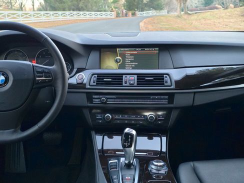 Used 2012 BMW 535i xDrive Sedan image 11