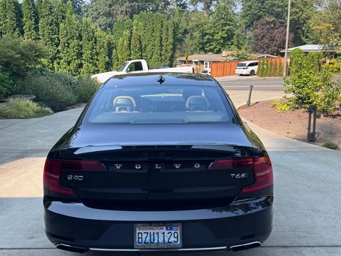 Used 2017 Volvo S90 T6 Inscription w/ Vision Package AWD/4WD image 19