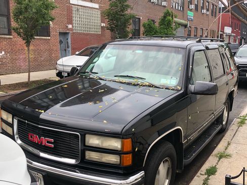 Used 1995 GMC Yukon 4WD 4-Door image 4