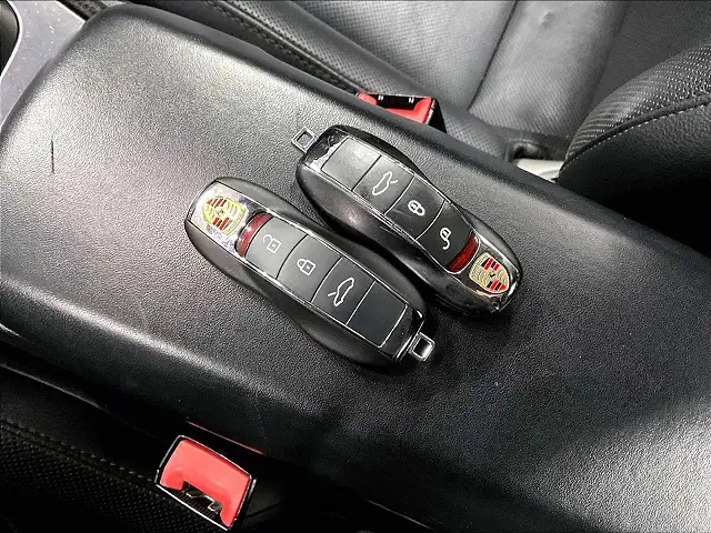 Used 2015 Porsche 911 Carrera image 14