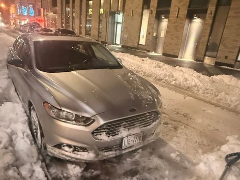 Used 2013 Ford Fusion SE image 1