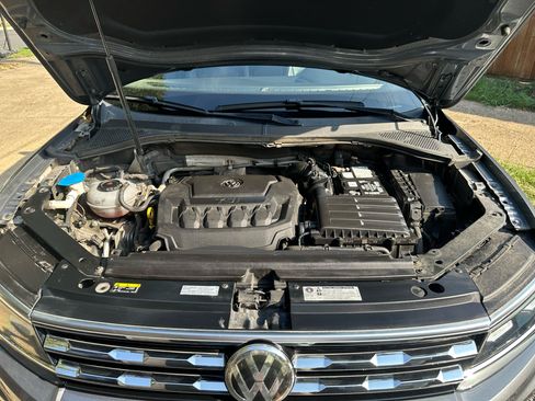 Used 2018 Volkswagen Tiguan SEL Premium image 22