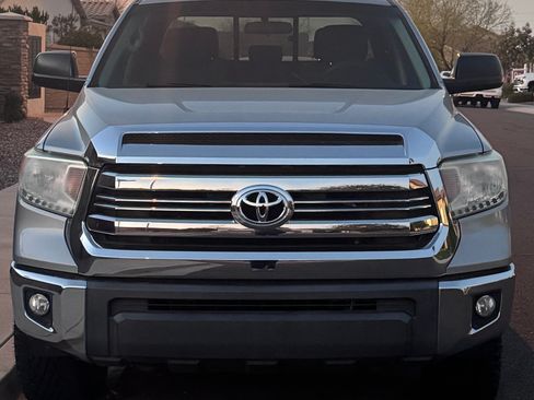Used 2017 Toyota Tundra SR image 2