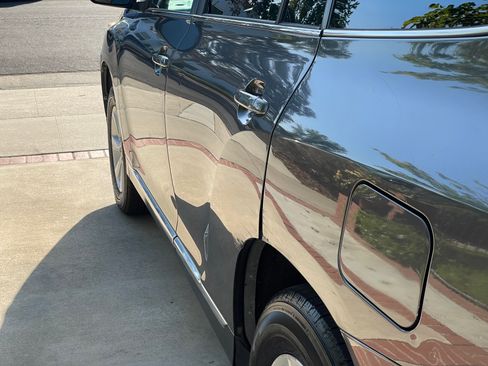 Used 2013 Toyota Highlander SE FWD image 17