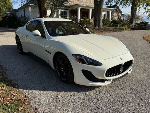Used 2014 Maserati GranTurismo Sport image 5