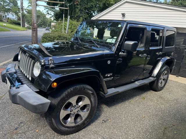 Used 2016 Jeep Wrangler Unlimited Sahara w/ Dual Top Group AWD/4WD image 14