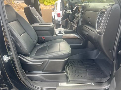 Used 2022 Chevrolet Silverado 2500 LT w/ Midnight Edition AWD/4WD image 17