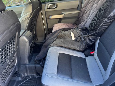 Used 2023 Ford Bronco Black Diamond image 11