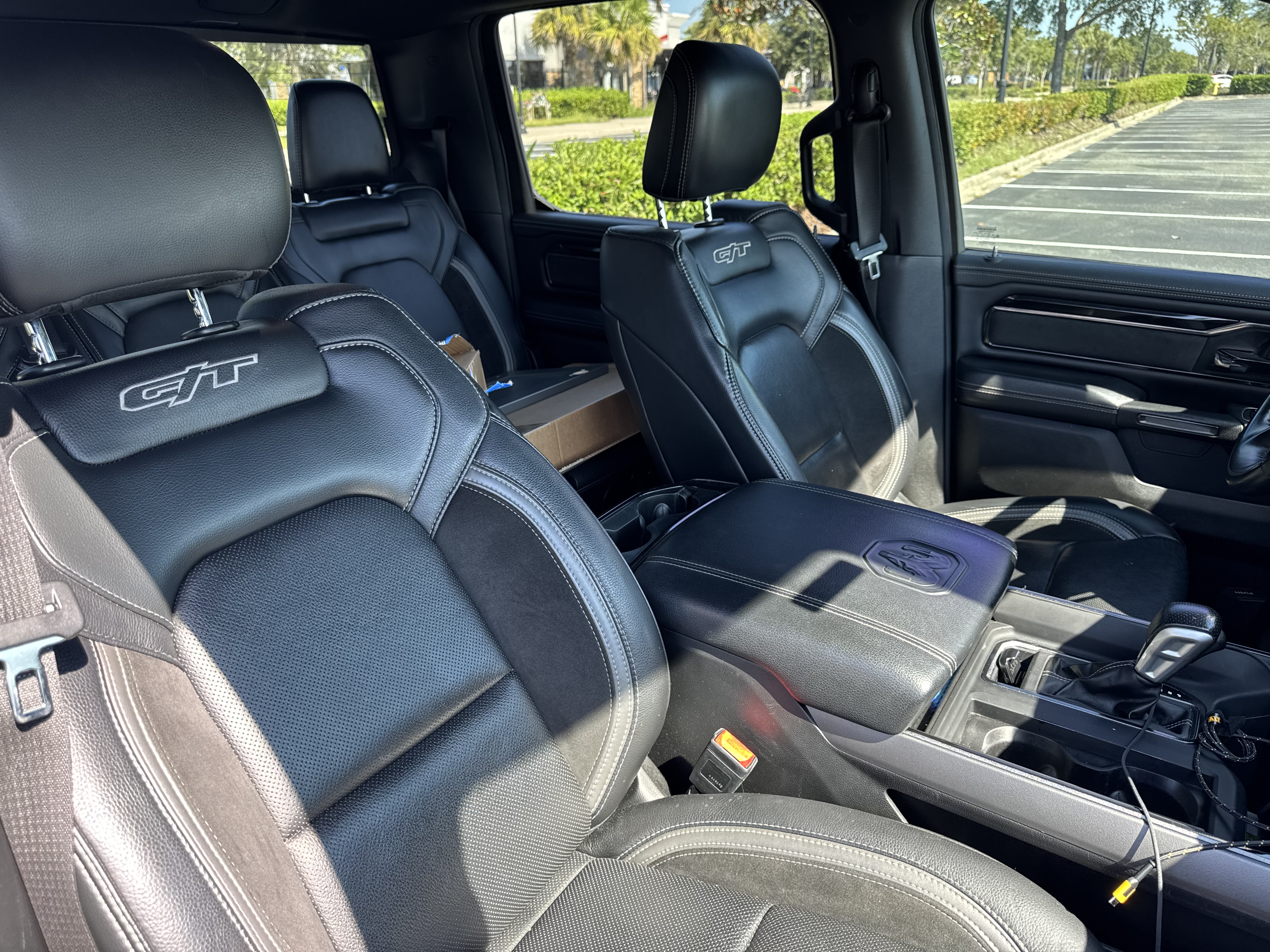 Used 2022 RAM 1500 Laramie RWD image 4