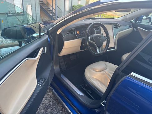Used 2015 Tesla Model S 90D image 8