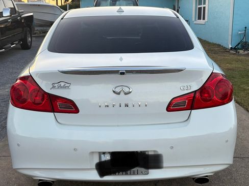 Used 2010 INFINITI G37 Journey w/ Premium Pkg image 4