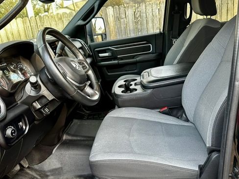 Used 2024 RAM 2500 Big Horn AWD/4WD image 10