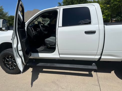 Used 2018 RAM 2500 Tradesman w/ Chrome Appearance Group AWD/4WD image 23