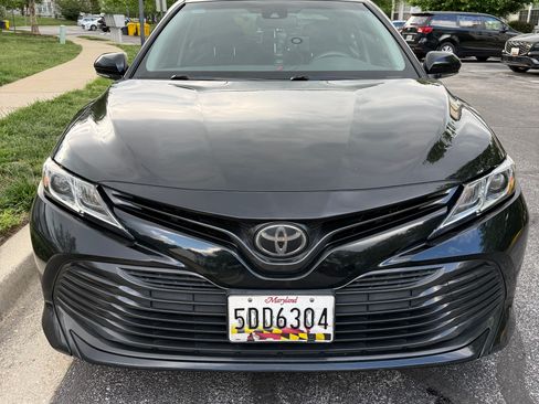 Used 2018 Toyota Camry LE w/ Audio Package FWD image 2