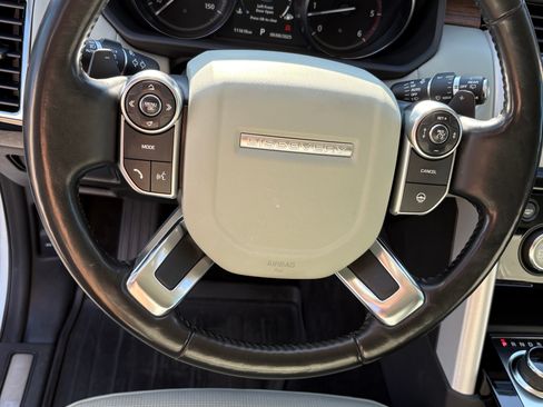 Used 2017 Land Rover Discovery HSE Luxury image 12