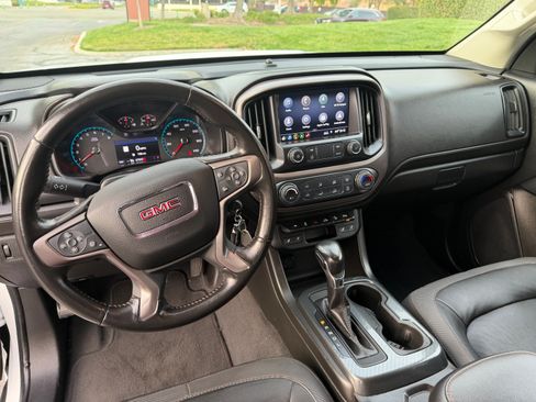 Used 2022 GMC Canyon AT4 w/ Trailering Package image 9