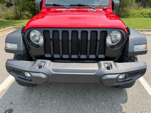 Used 2021 Jeep Wrangler Unlimited Sport AWD/4WD image 12