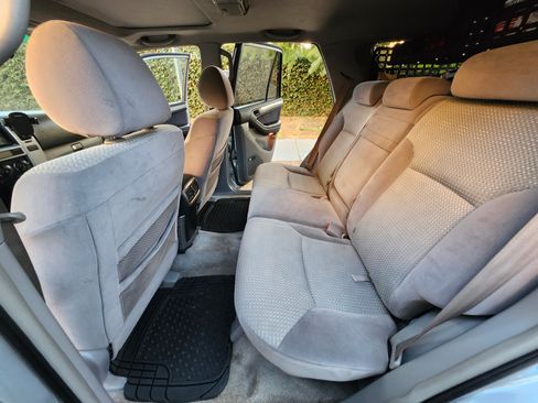 Used 2004 Toyota 4Runner Sport image 10