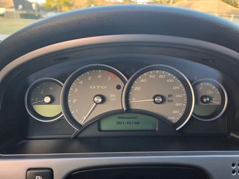 Used 2006 Pontiac GTO image 12