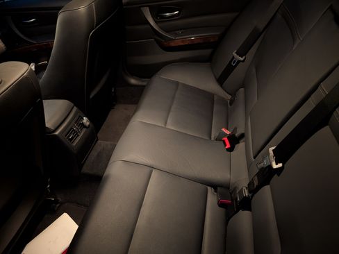 Used 2010 BMW 328i xDrive Sedan image 12