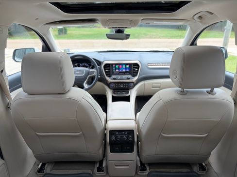 Used 2022 GMC Acadia Denali w/ Denali Ultimate Package FWD image 14