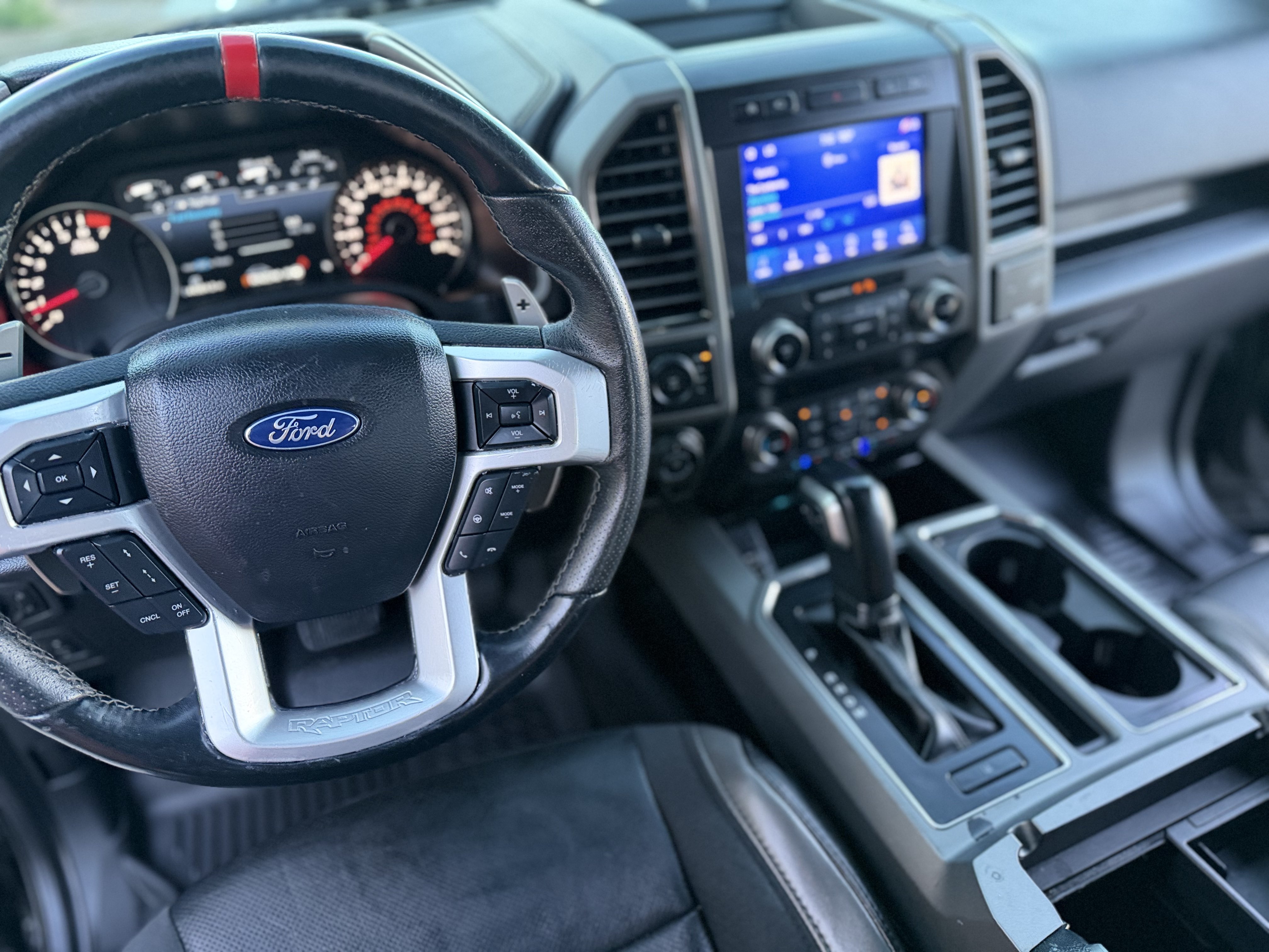 Used 2020 Ford F150 Raptor w/ Equipment Group 802A Luxury AWD/4WD image 28