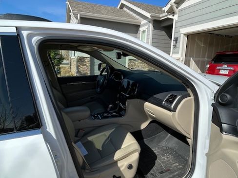 Used 2019 Jeep Grand Cherokee Limited image 5