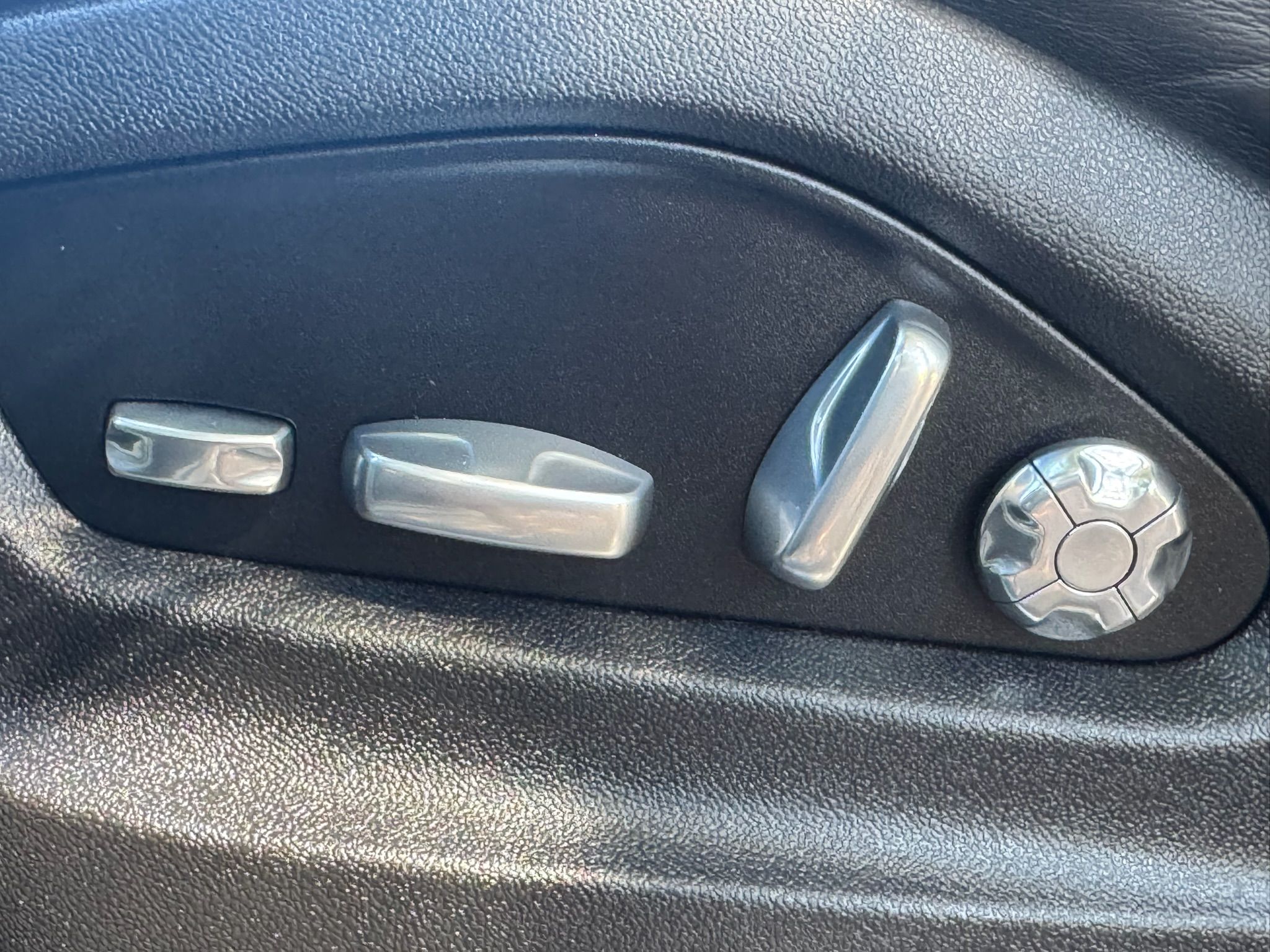 Used 2019 Porsche Cayenne E-Hybrid AWD/4WD image 24