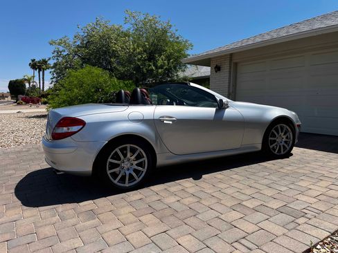 Used 2005 Mercedes-Benz SLK 350 image 13