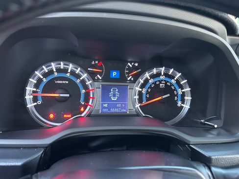 Used 2016 Toyota 4Runner Limited image 25