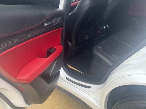 Used 2020 Alfa Romeo Stelvio Quadrifoglio image 8