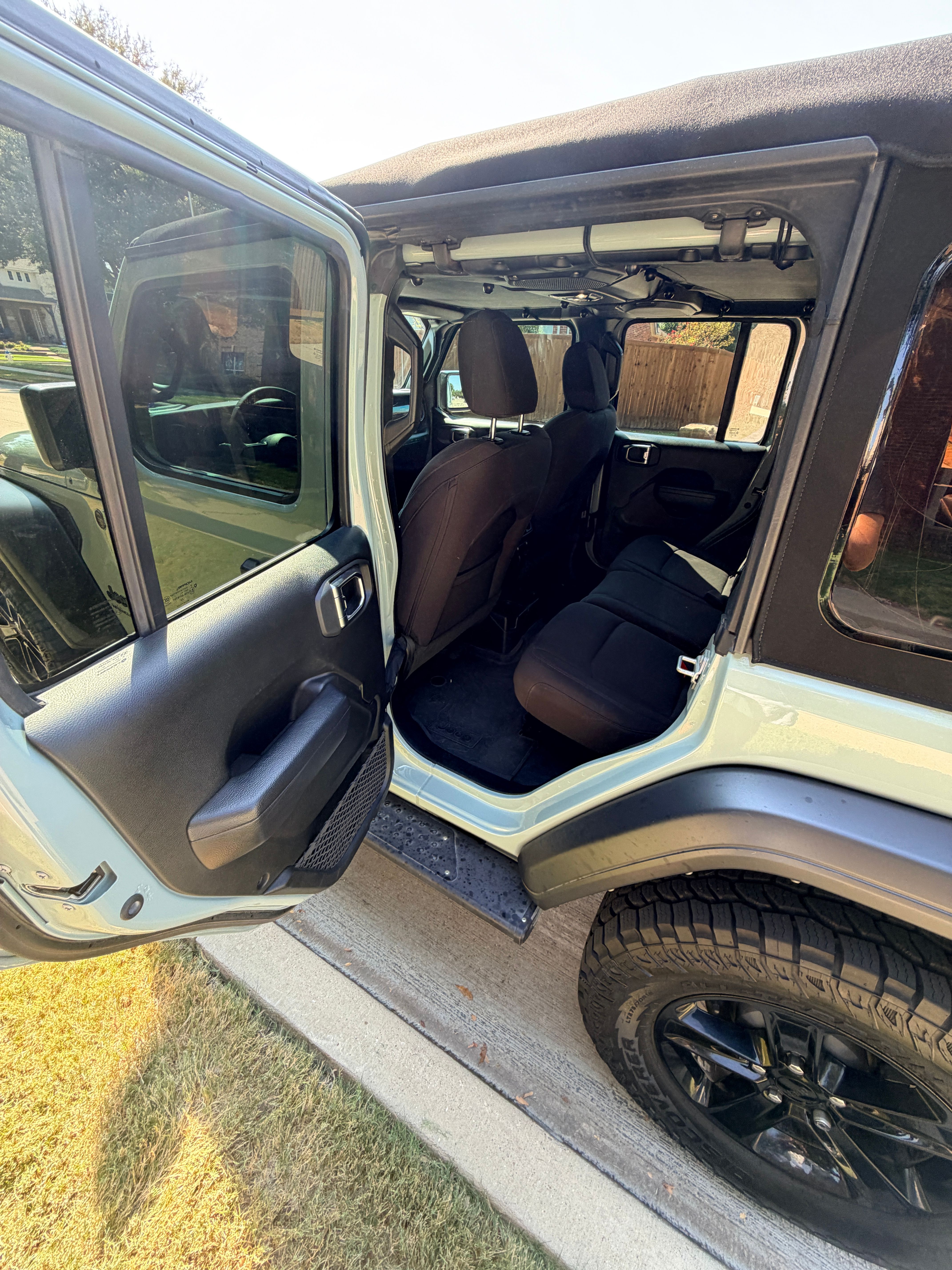Used 2023 Jeep Wrangler Unlimited Sport AWD/4WD image 21