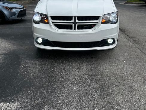 Used 2018 Dodge Grand Caravan GT image 5