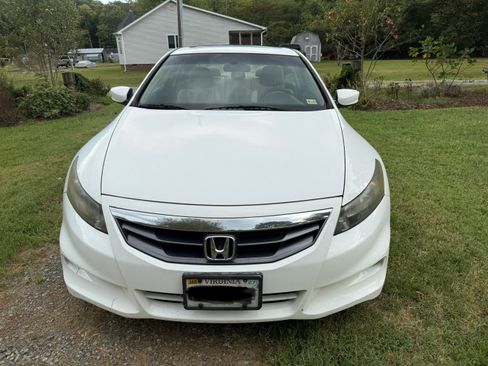 Used 2011 Honda Accord EX-L image 4