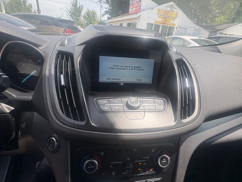 Used 2019 Ford Escape SEL FWD image 5