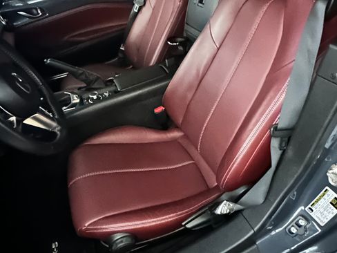 Used 2020 MAZDA MX-5 Miata Grand Touring image 12