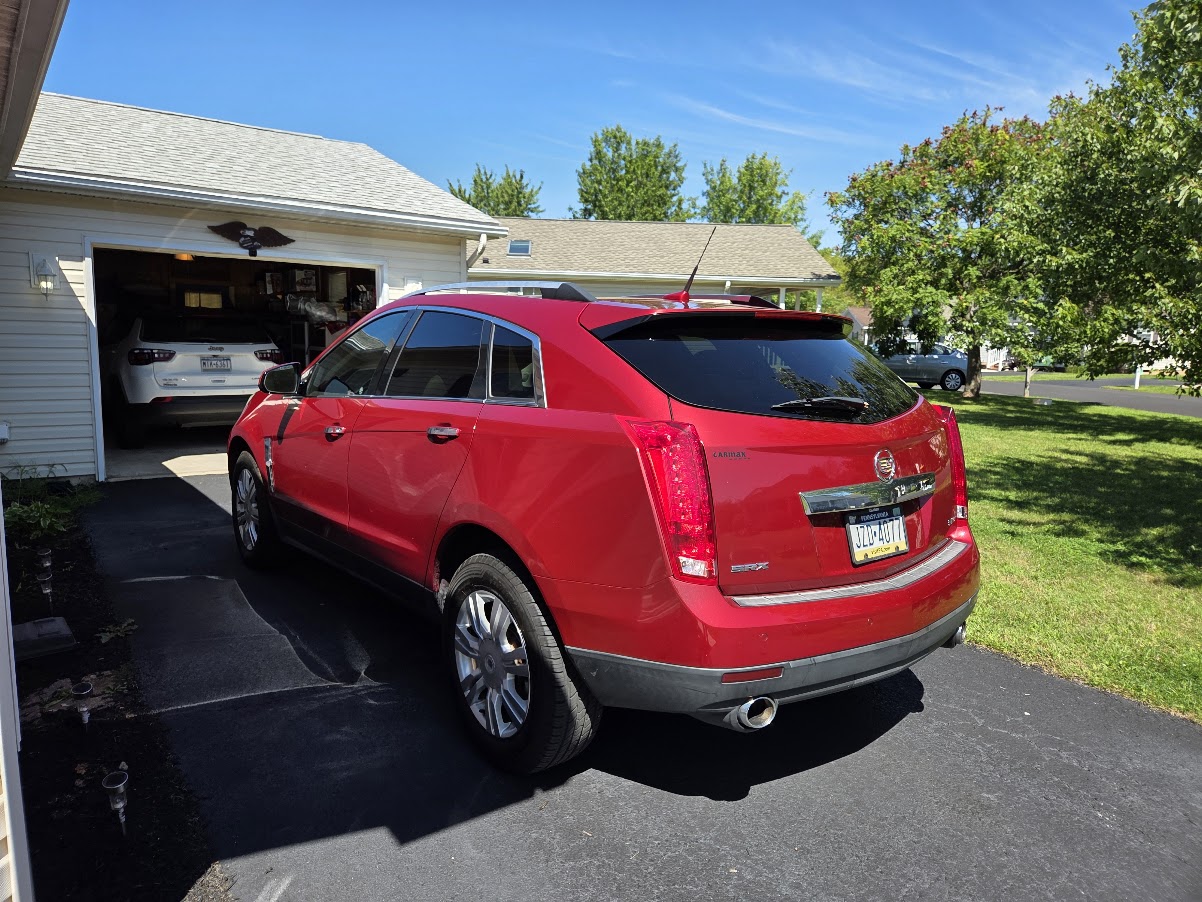 Used 2012 Cadillac SRX Luxury FWD image 4